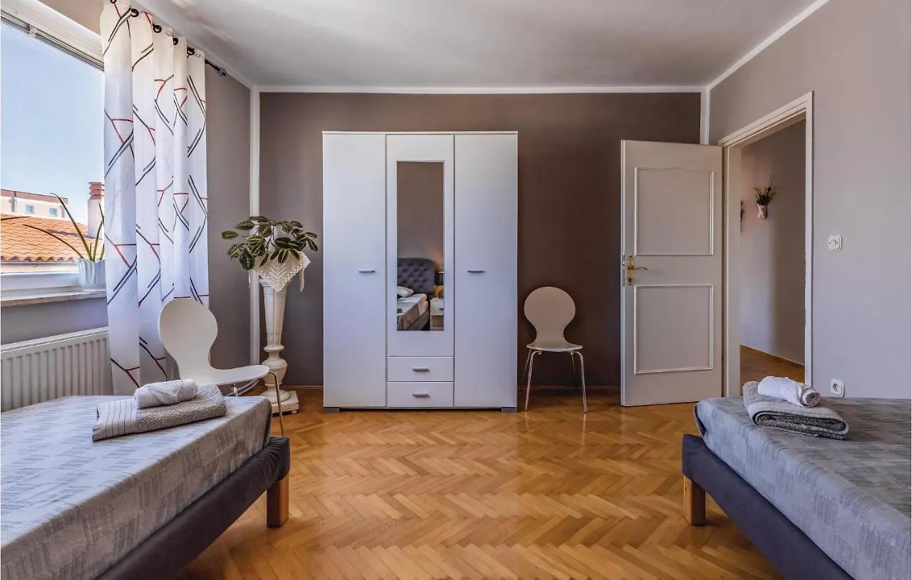 Awesome Apartment In Pula With Wifi