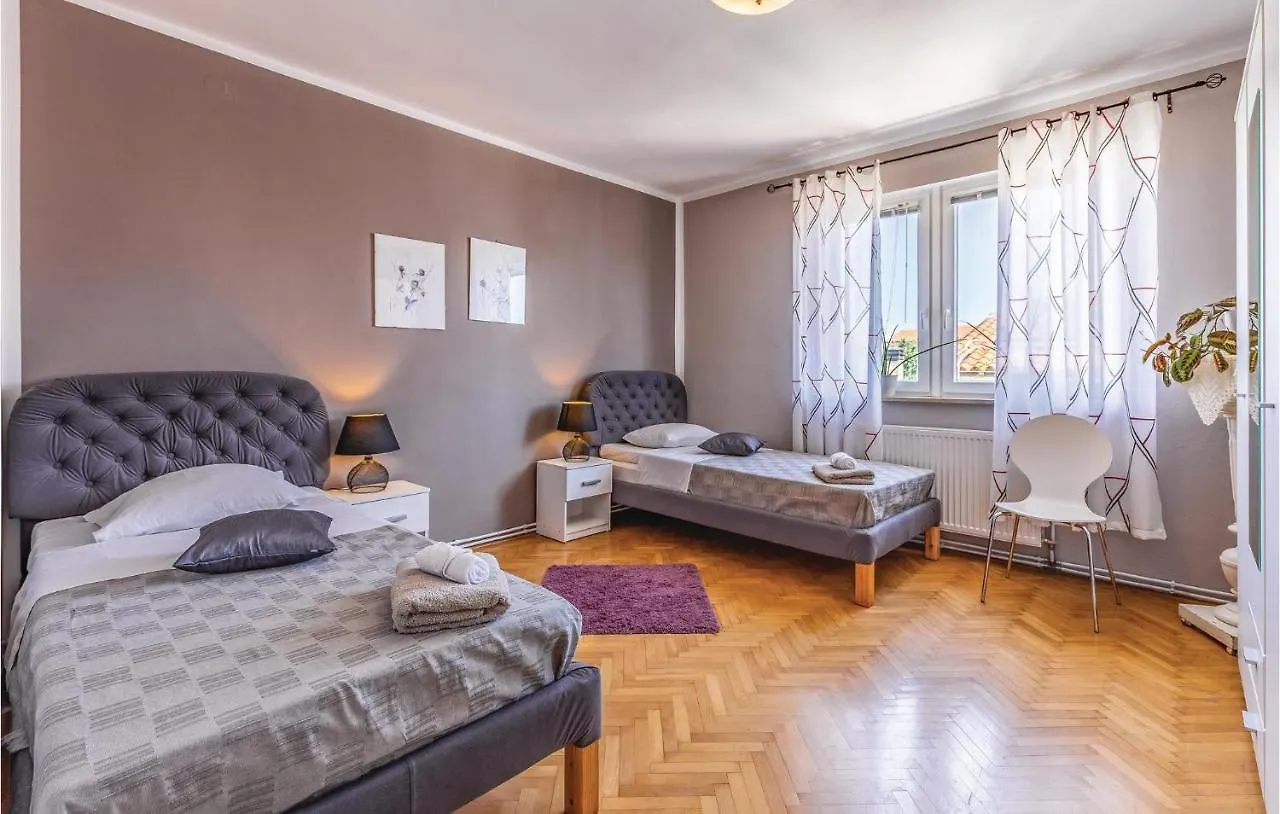 Awesome Apartment In Pula With Wifi